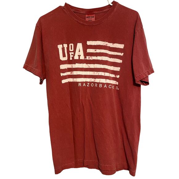Comfort Colors Red U of A Razorbacks Tee Shirt Top Short Sleeve Flag University - Picture 1 of 6